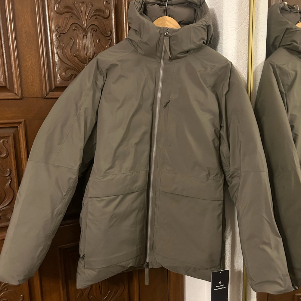 Lululemon Athletica Green Puffer Jacket with Hood